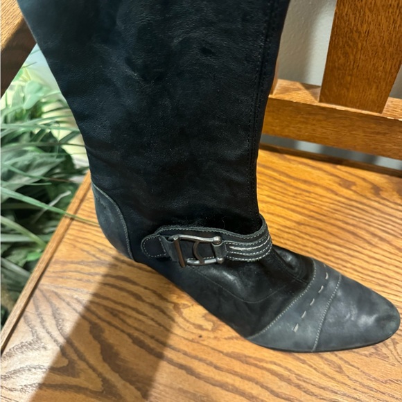 Pull on heeled Boots - Picture 5 of 5